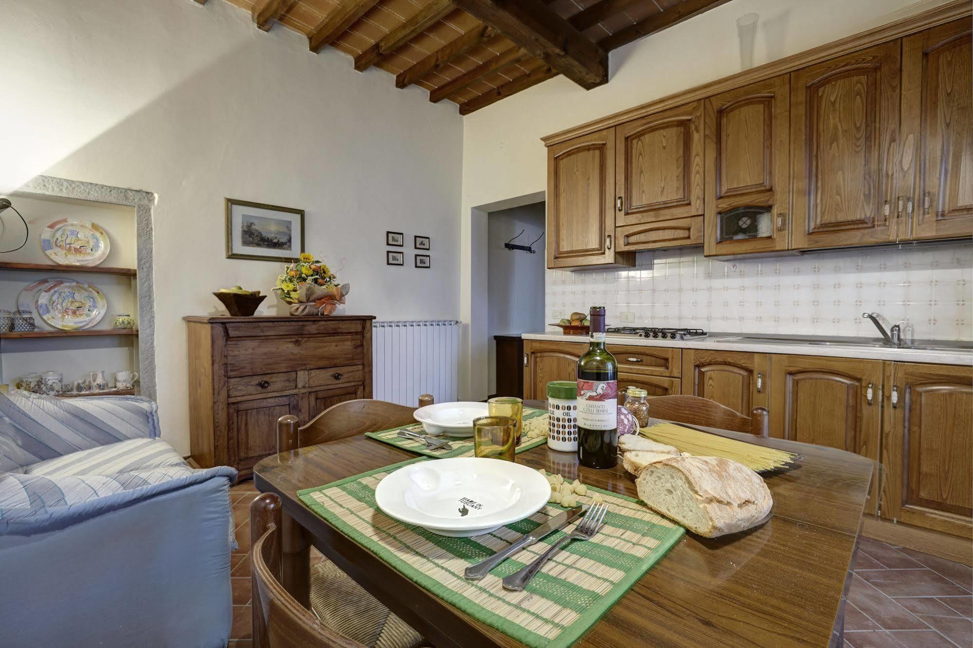 Palazzo Gatteschi Apartment Попи Екстериор снимка