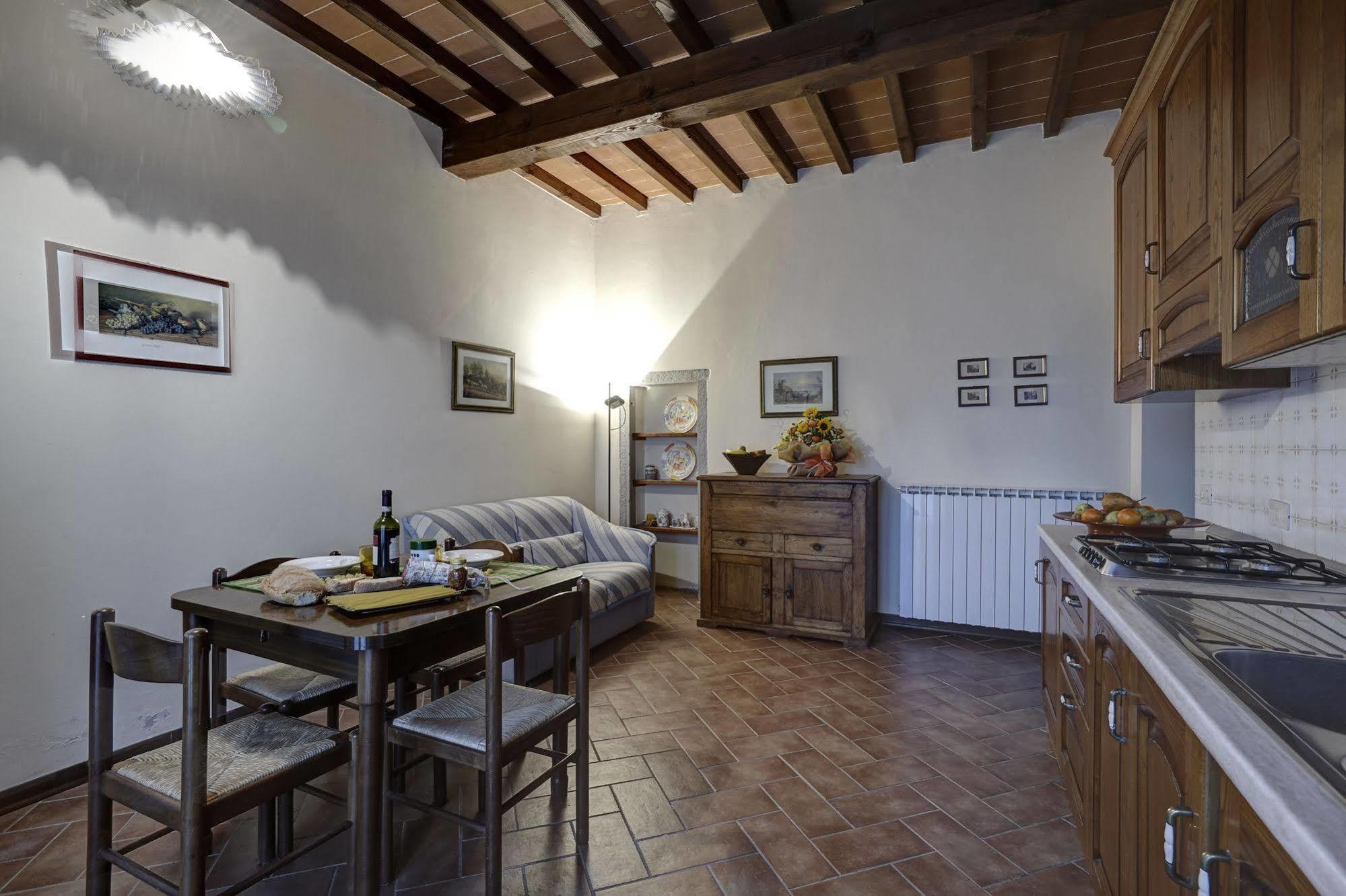 Palazzo Gatteschi Apartment Попи Екстериор снимка