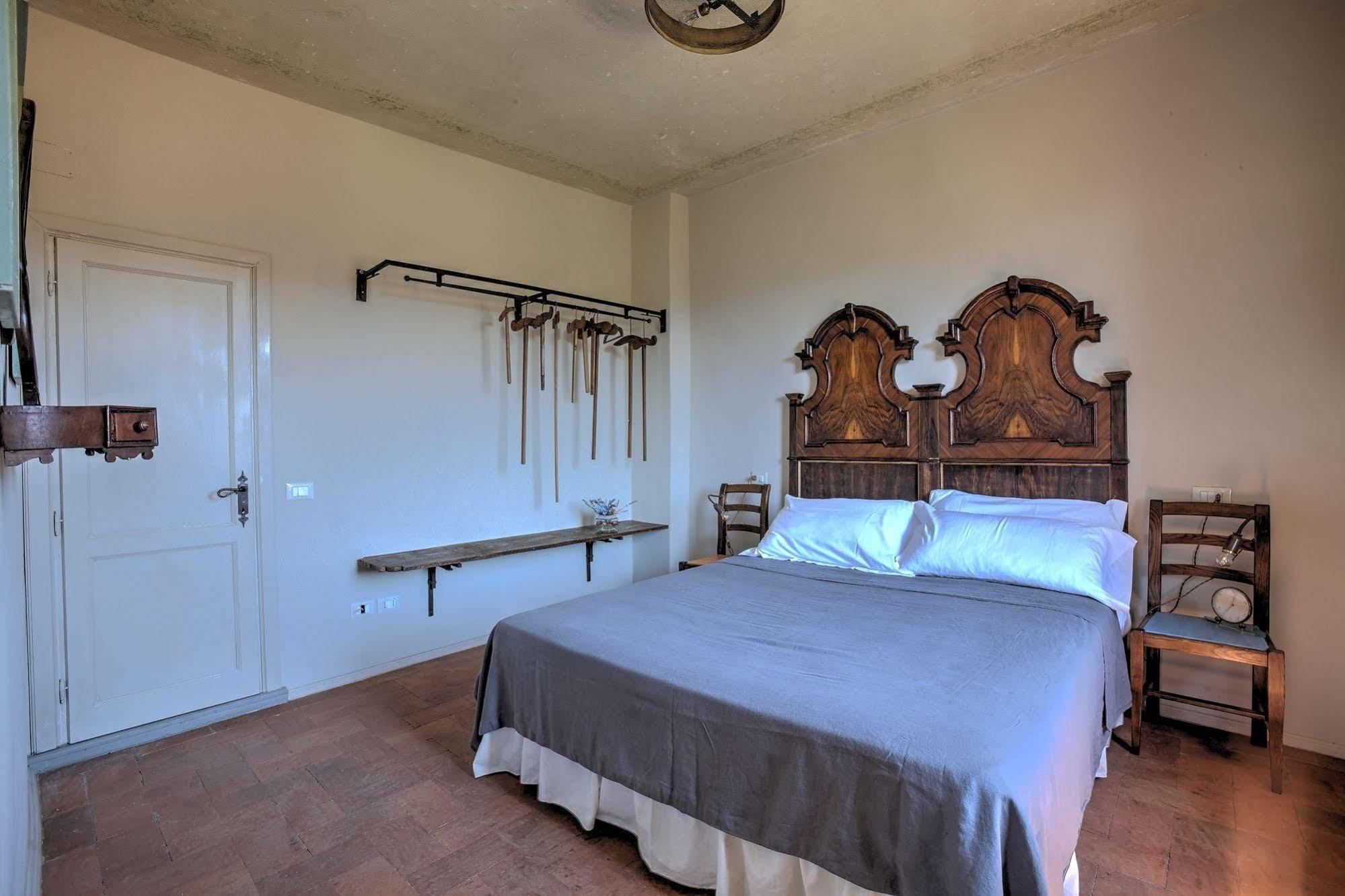 Palazzo Gatteschi Apartment Попи Екстериор снимка