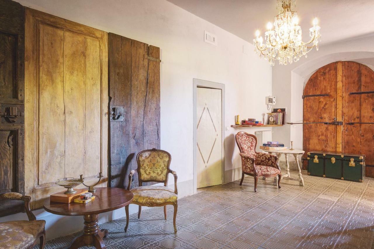 Palazzo Gatteschi Apartment Попи Екстериор снимка